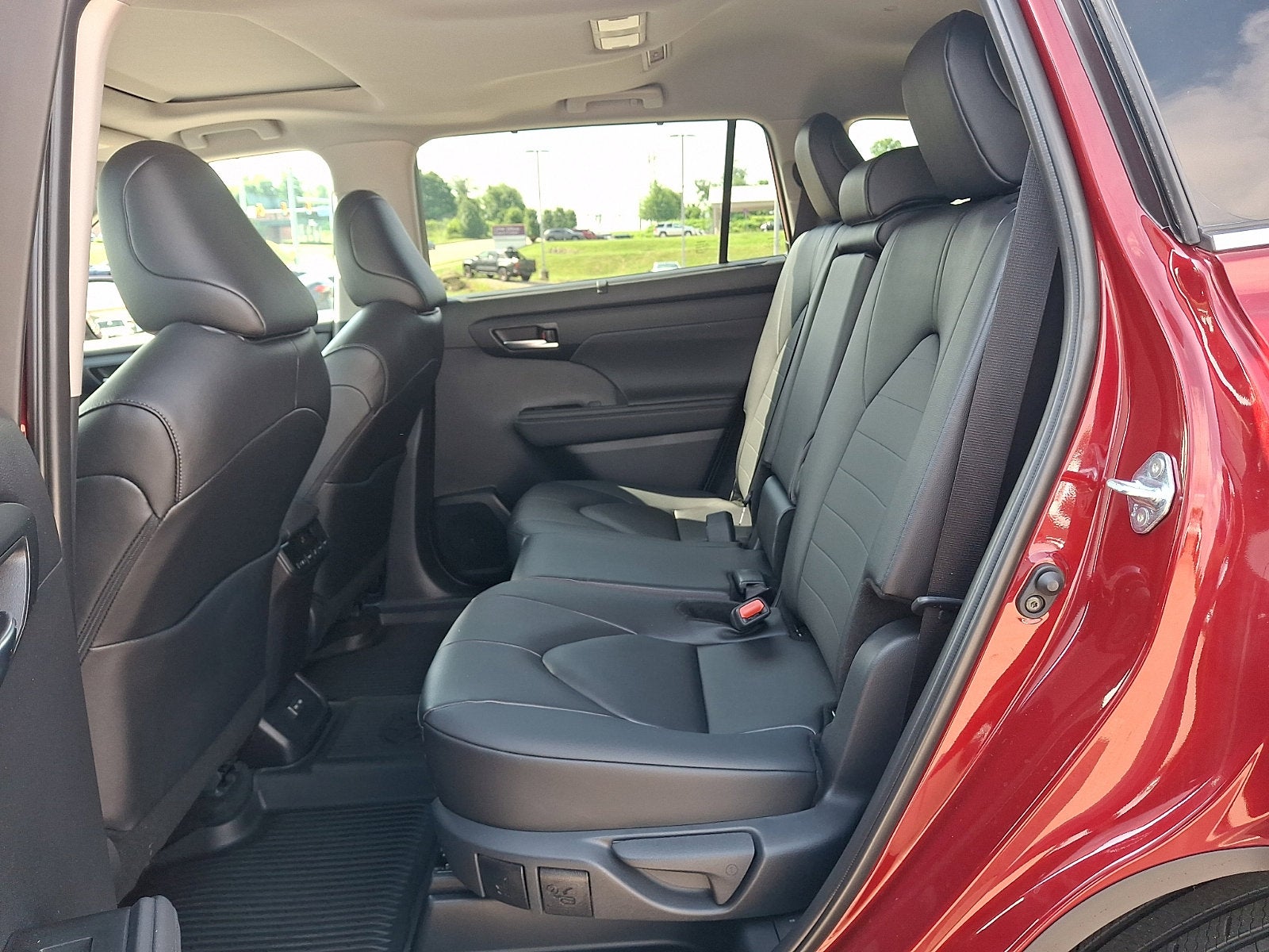 2026 Toyota Highlander Base