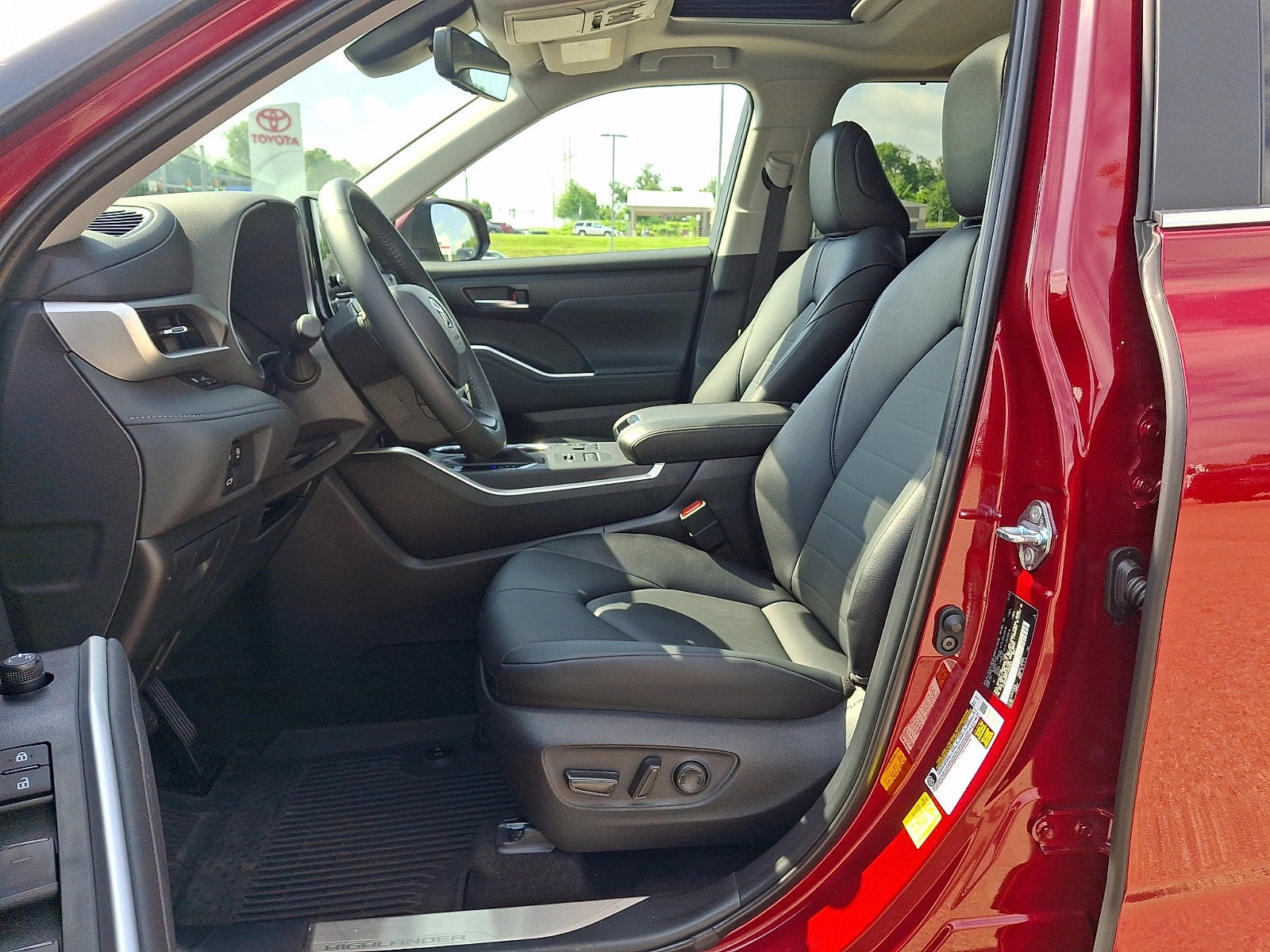 2026 Toyota Highlander Base