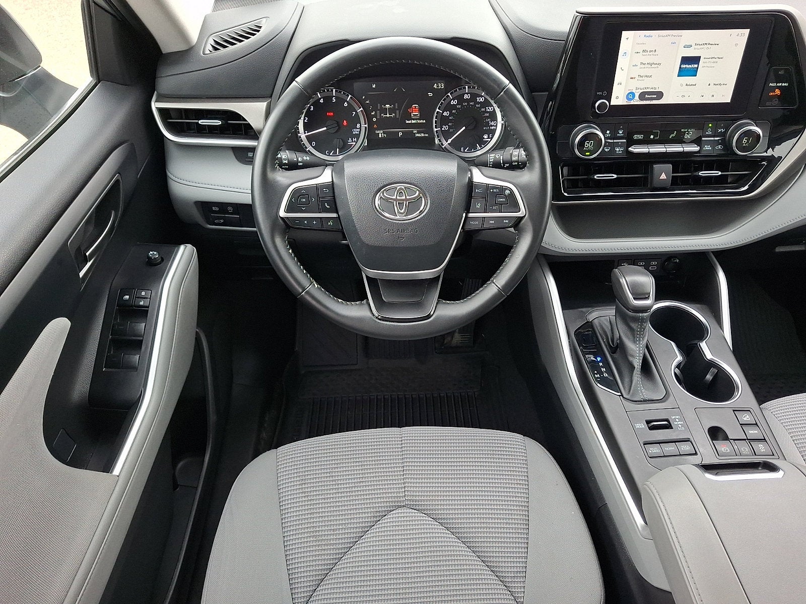2023 Toyota Highlander Base