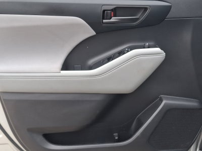 2023 Toyota Highlander Base