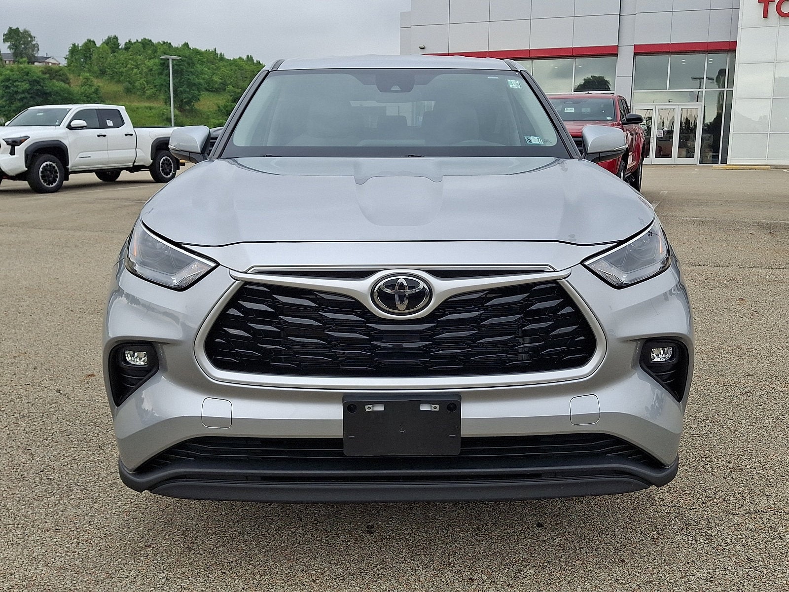 2023 Toyota Highlander Base