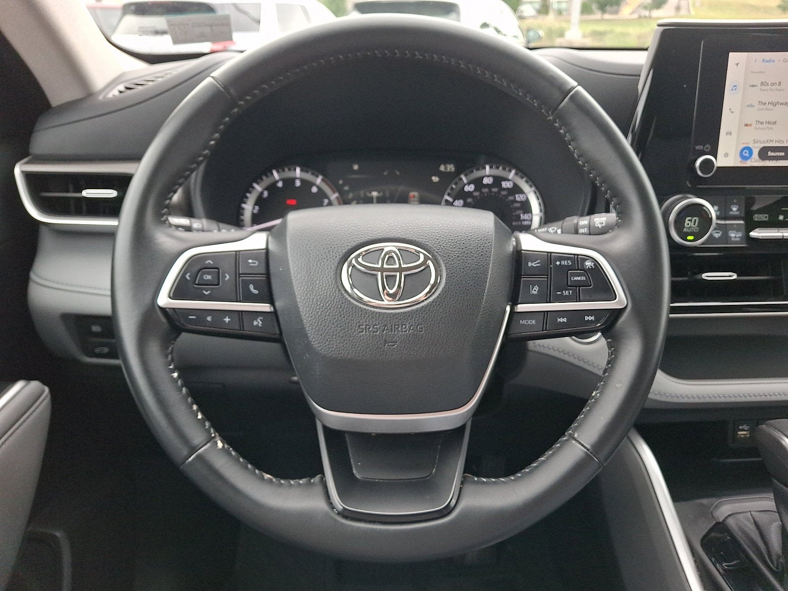 2023 Toyota Highlander Base