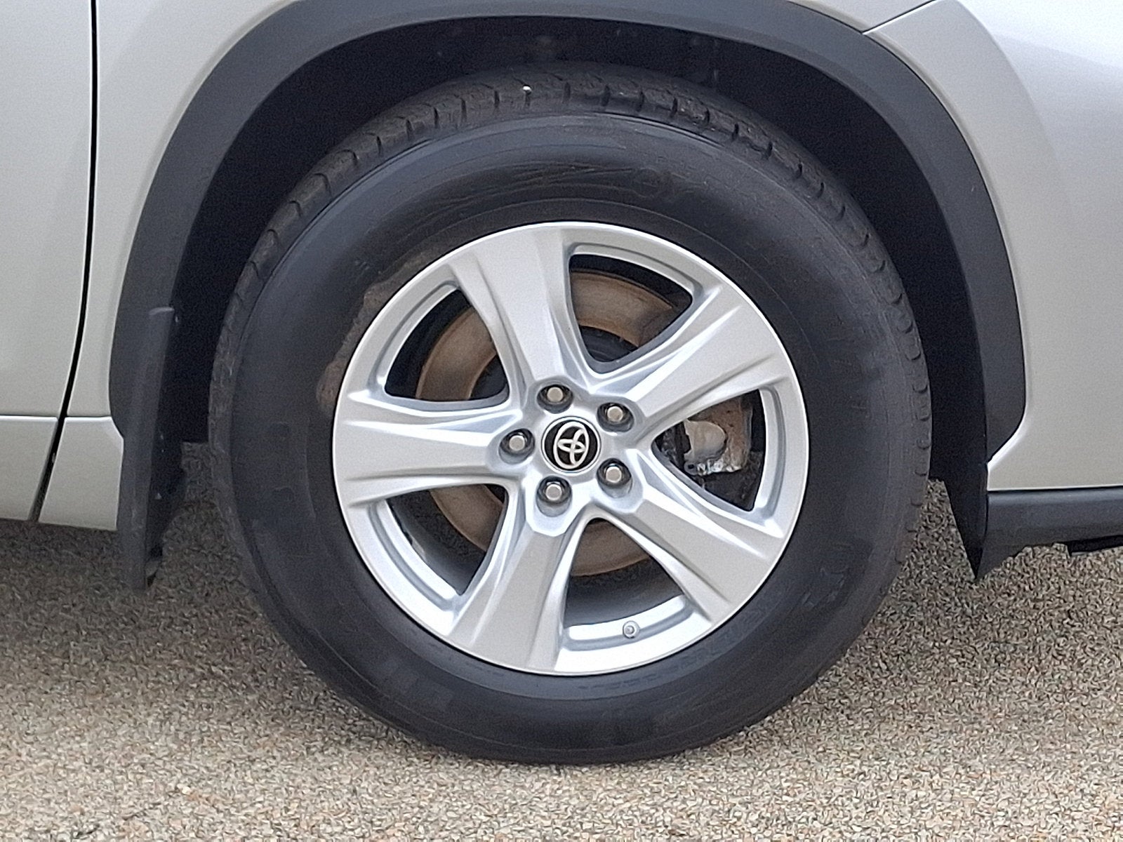 2023 Toyota Highlander Base