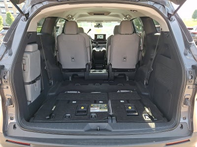 2025 Toyota Sienna LE