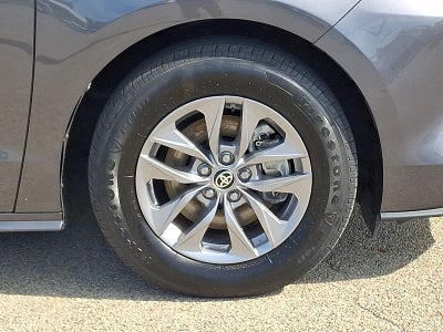 2025 Toyota Sienna LE