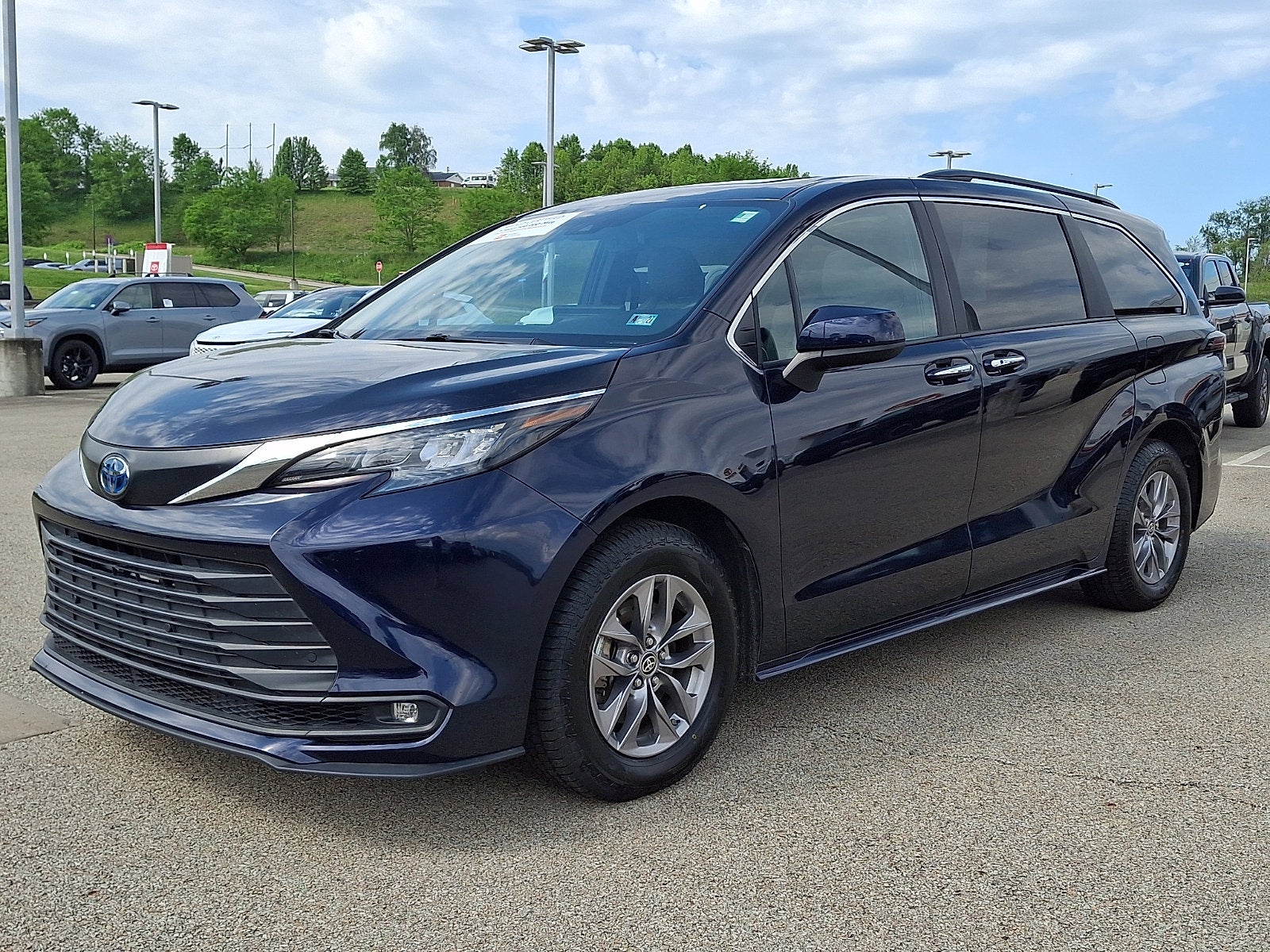 2025 Toyota Sienna XLE