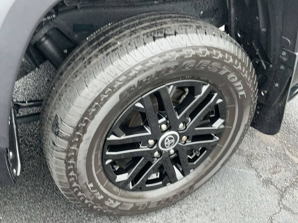 2024 Toyota Tundra 4WD SR5