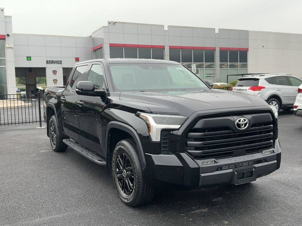 2024 Toyota Tundra 4WD SR5