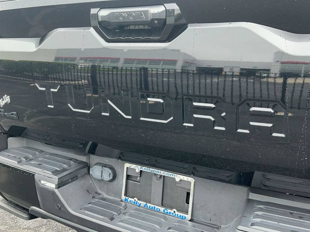 2024 Toyota Tundra 4WD SR5