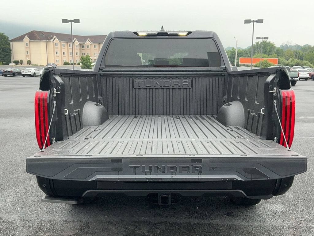 2024 Toyota Tundra 4WD SR5