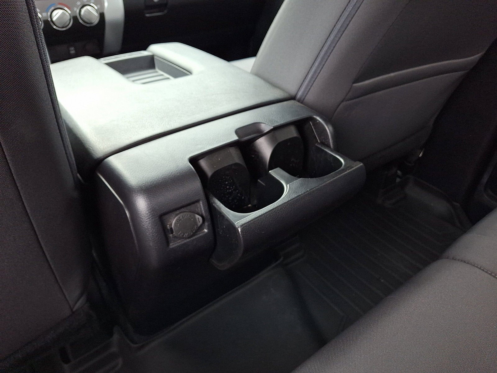 2016 Toyota TUNDRA 4X4 SR5