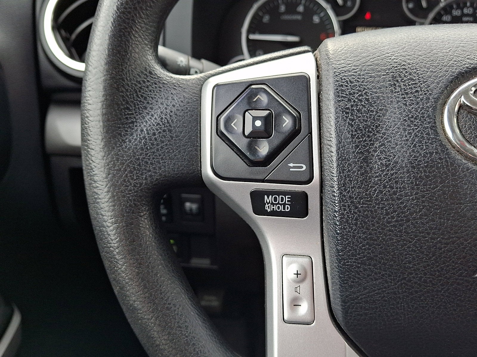 2016 Toyota TUNDRA 4X4 SR5