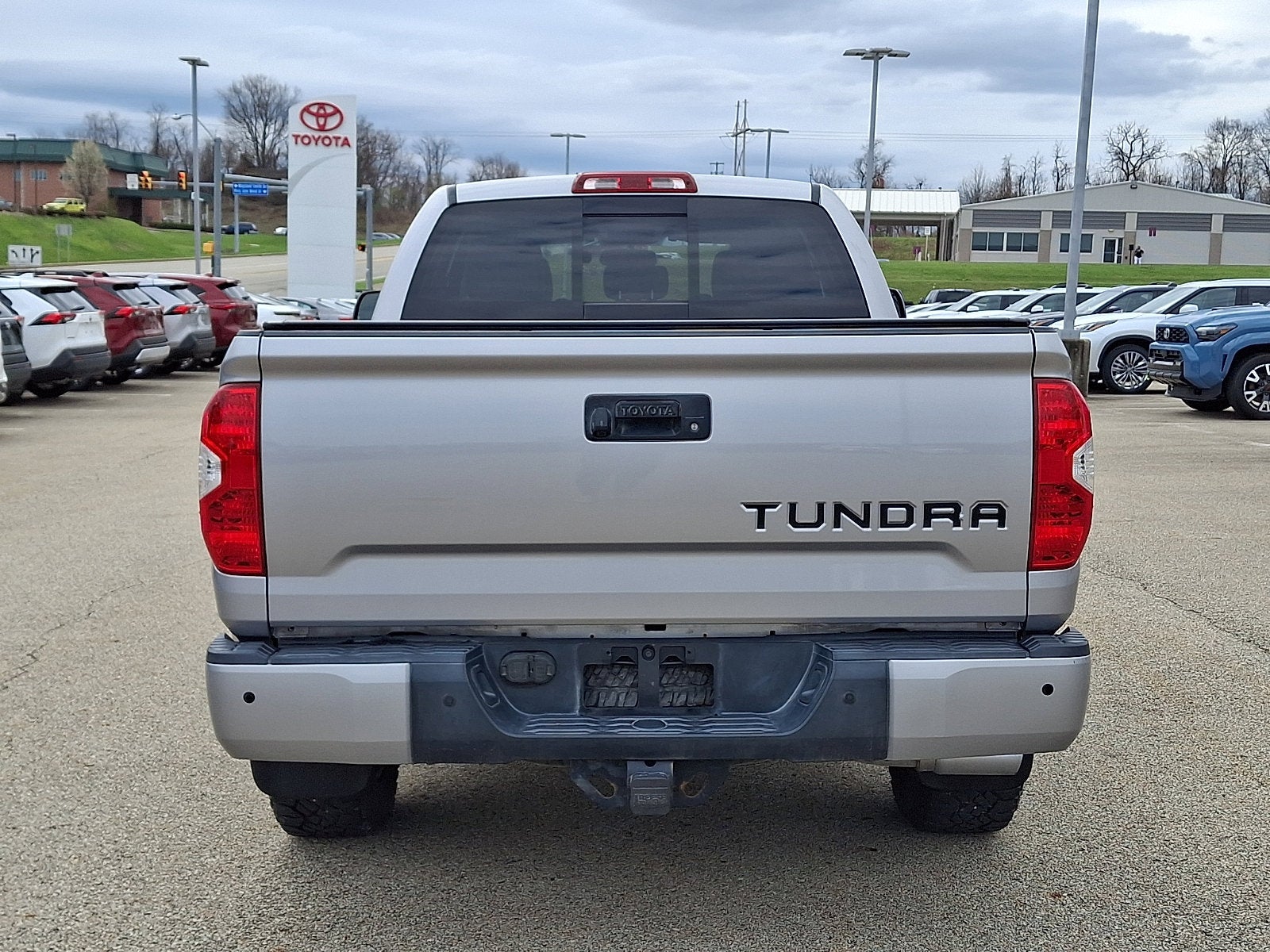 2016 Toyota TUNDRA 4X4 SR5