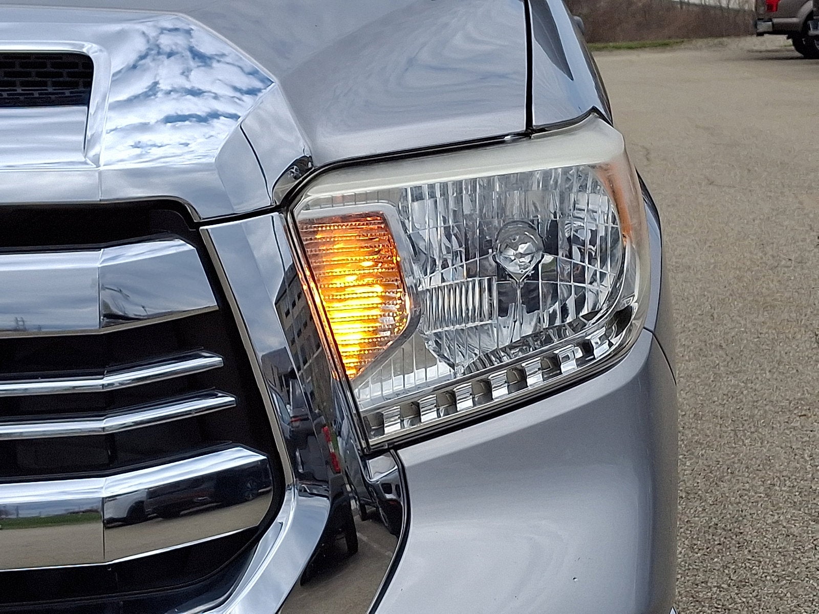 2016 Toyota TUNDRA 4X4 SR5