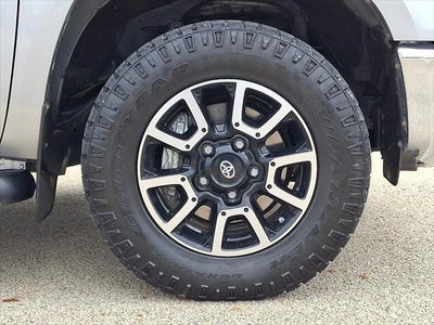 2016 Toyota TUNDRA 4X4 SR5