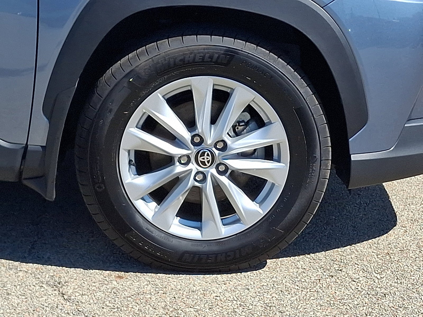 2025 Toyota Corolla Cross LE