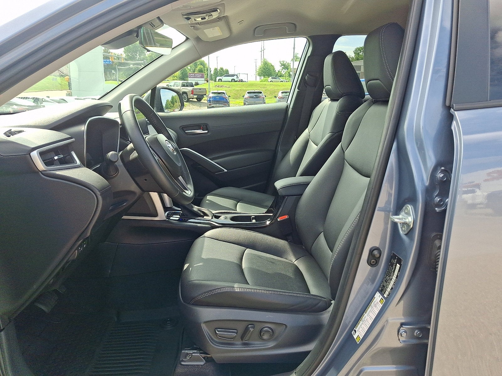 2025 Toyota Corolla Cross XLE