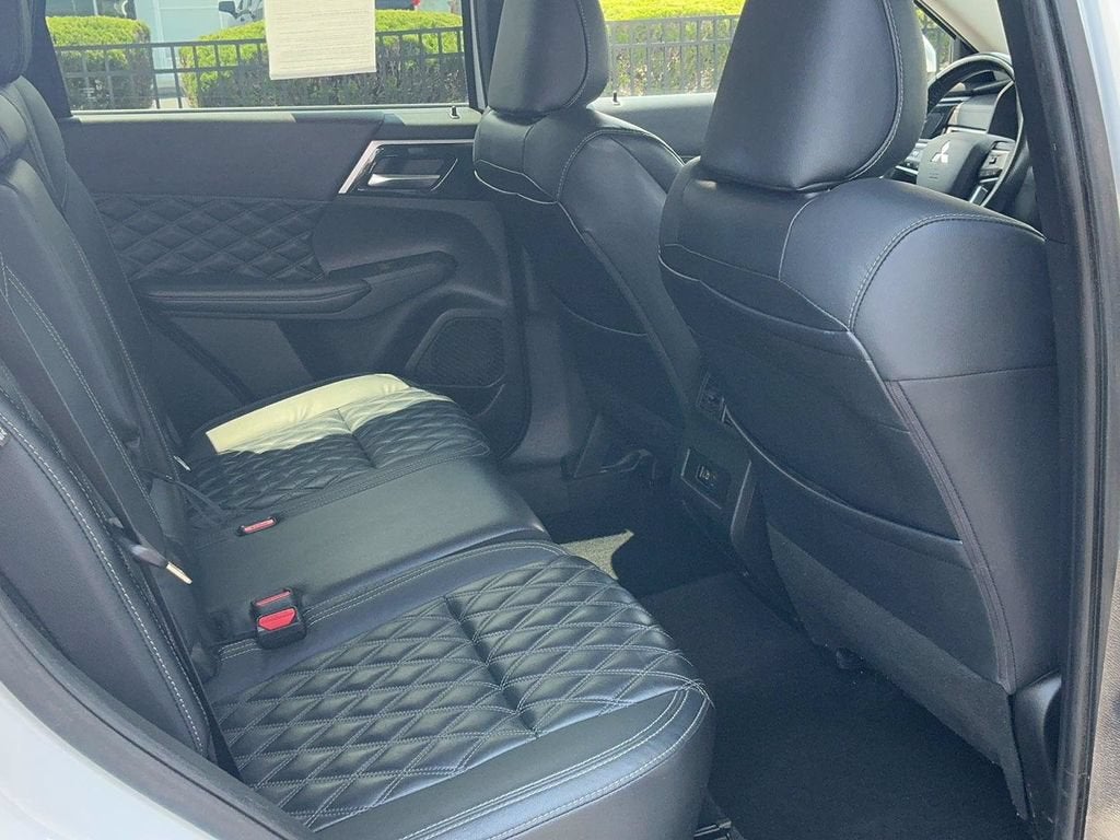 2022 Mitsubishi Outlander SEL