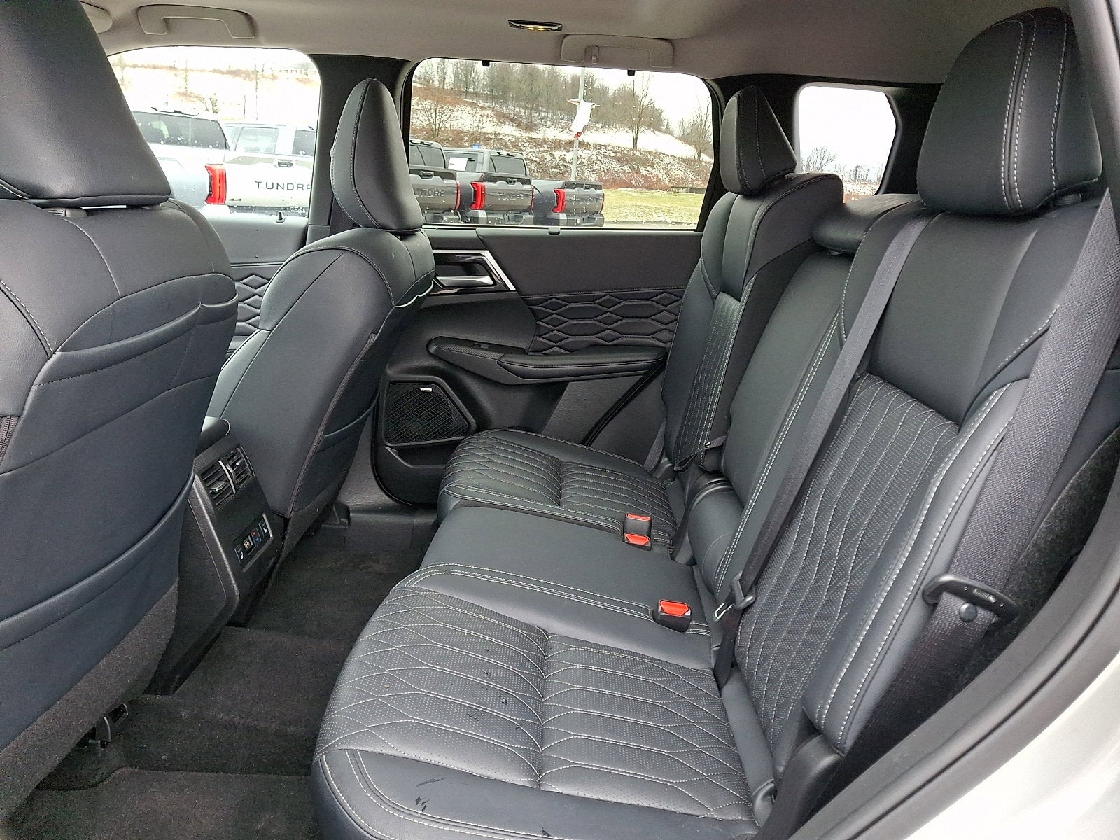 2025 Mitsubishi Outlander SEL