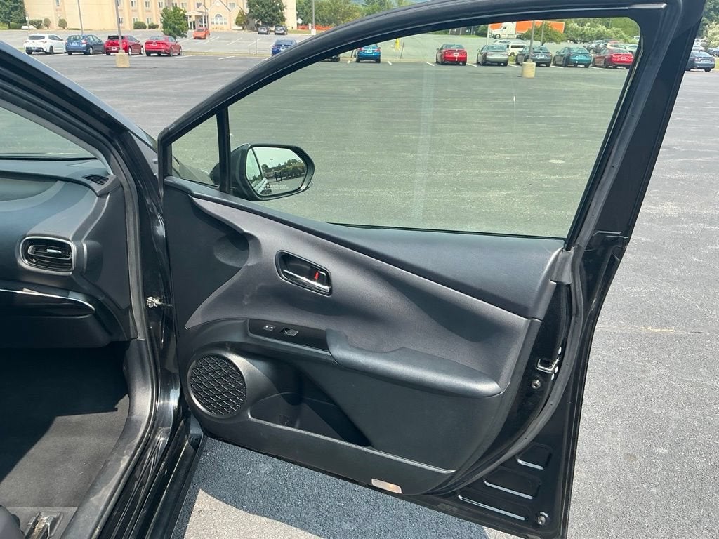 2022 Toyota Prius XLE AWD-e