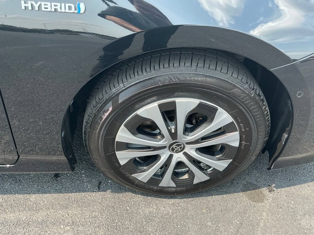 2022 Toyota Prius XLE AWD-e