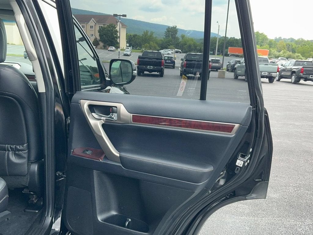 2017 Lexus GX 460