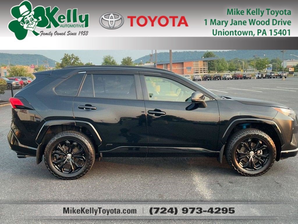 2022 Toyota RAV4 Hybrid SE