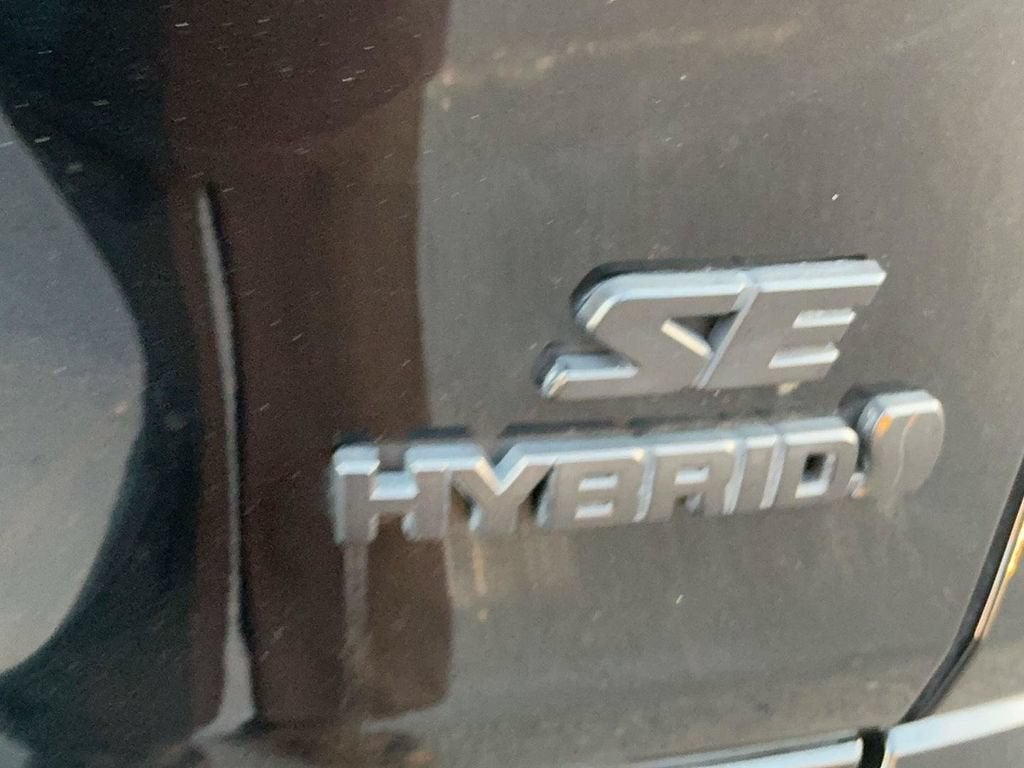 2022 Toyota RAV4 Hybrid SE