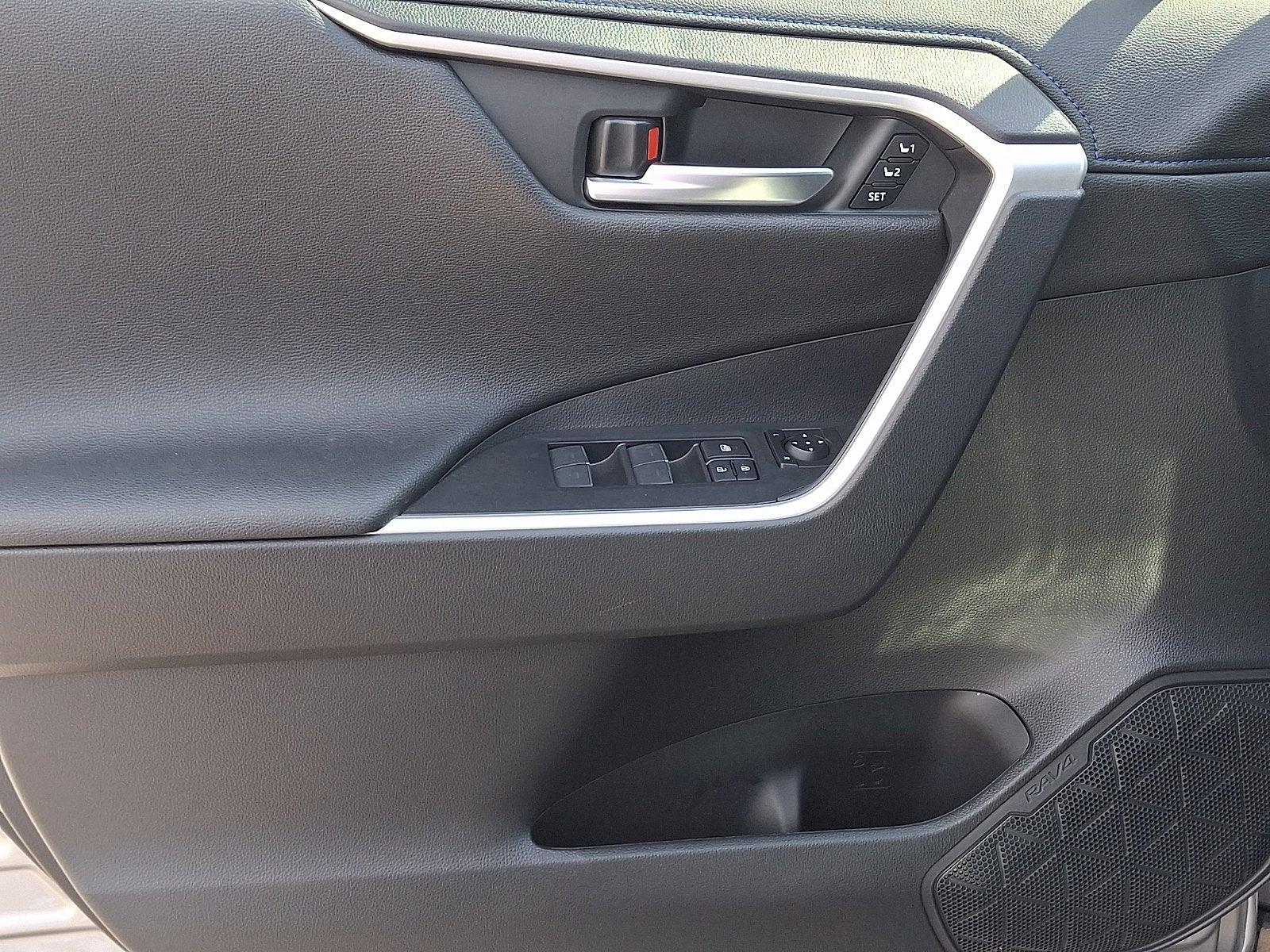 2025 Toyota RAV4 Hybrid XSE