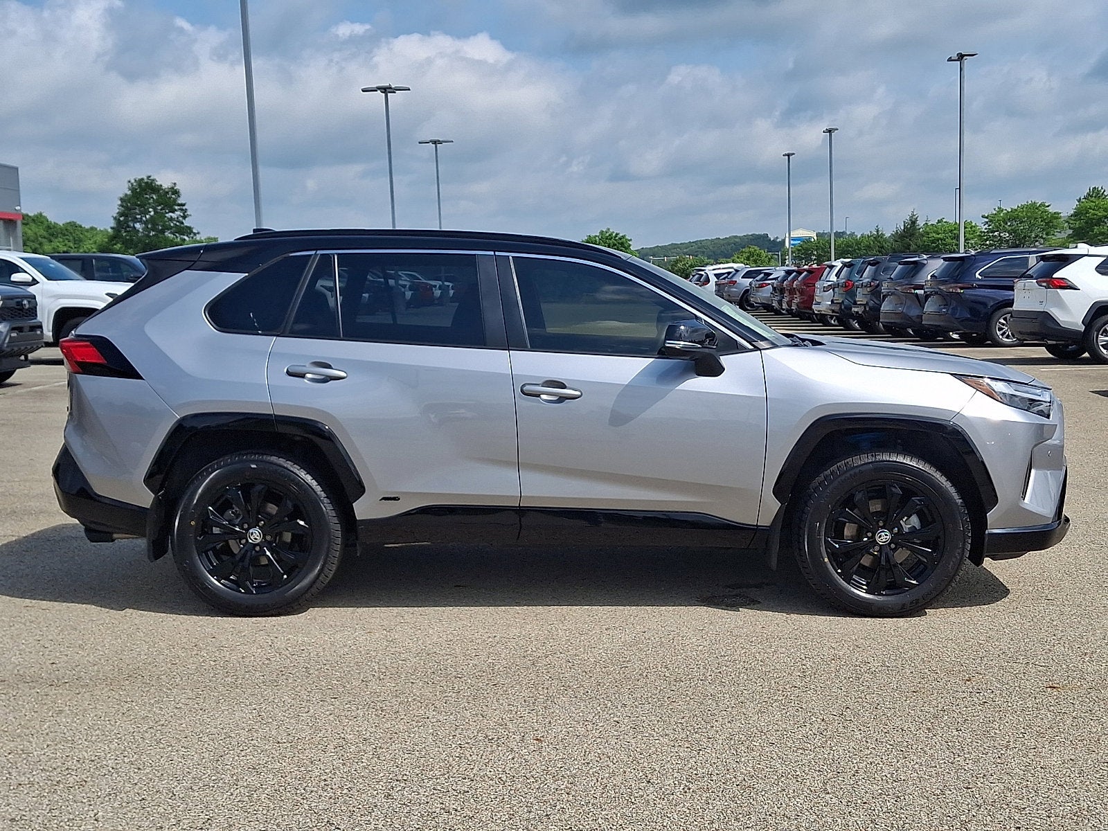 2025 Toyota RAV4 Hybrid XSE