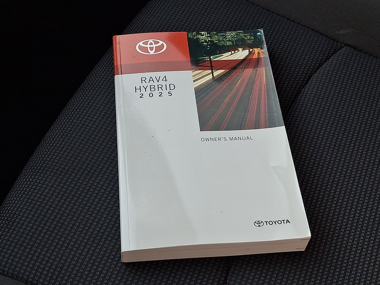 2025 Toyota RAV4 Hybrid LE