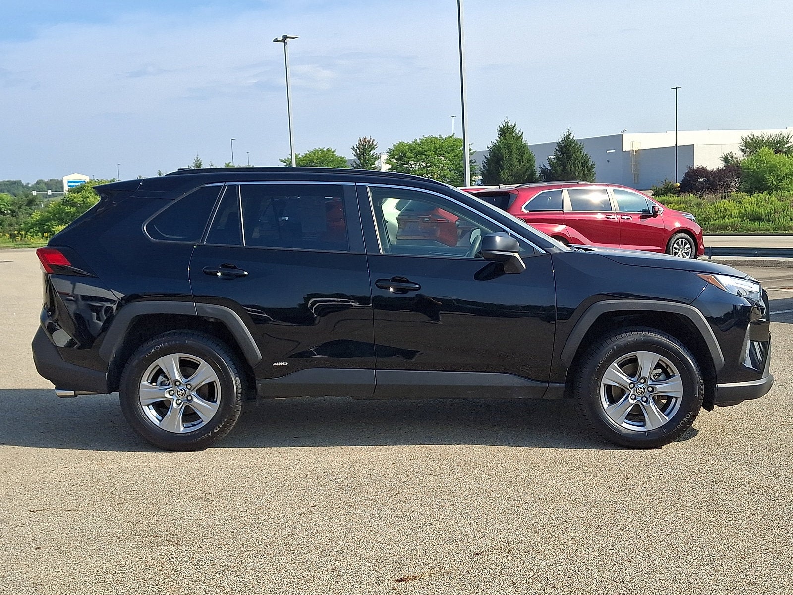 2025 Toyota RAV4 Hybrid LE