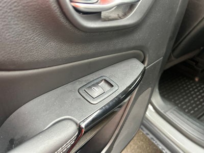 2023 Jeep Cherokee Altitude Lux 4x4