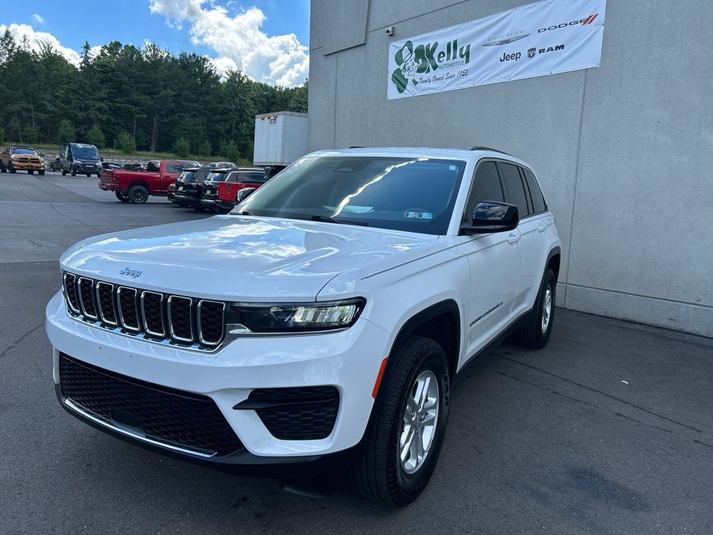 2023 Jeep Grand Cherokee Laredo 4x4