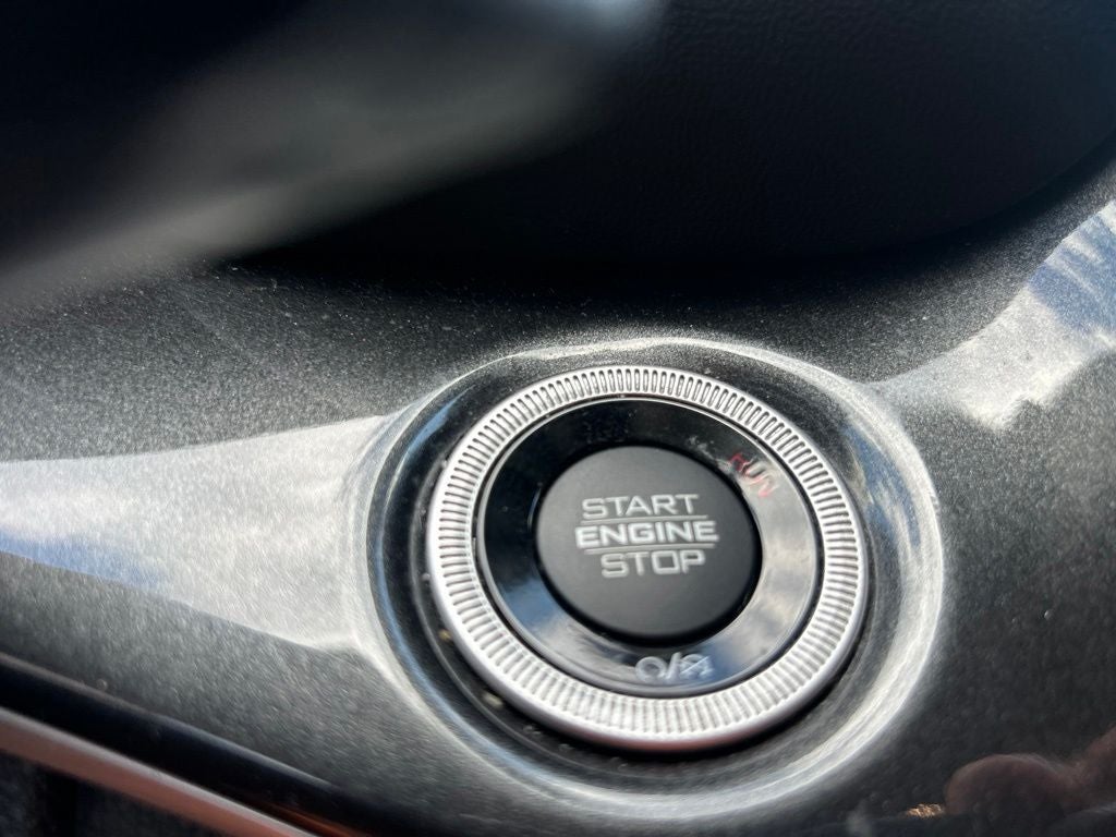 2023 Jeep Grand Cherokee Laredo 4x4