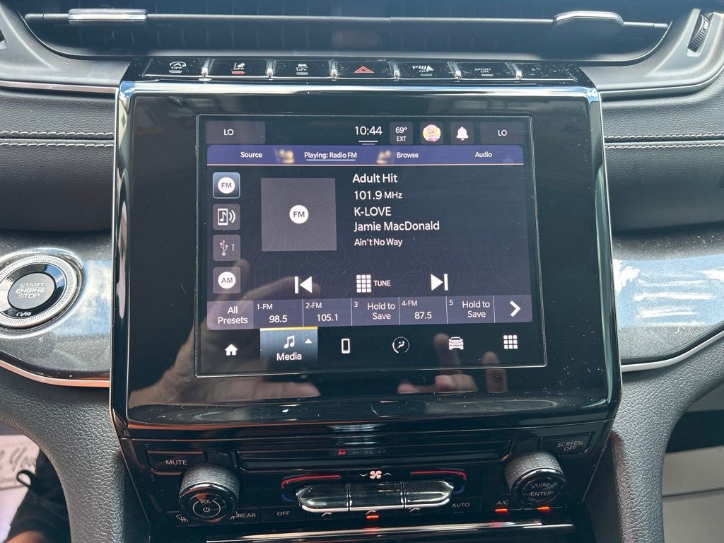 2023 Jeep Grand Cherokee Laredo 4x4
