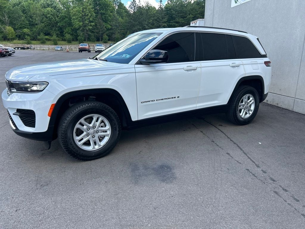 2023 Jeep Grand Cherokee Laredo 4x4