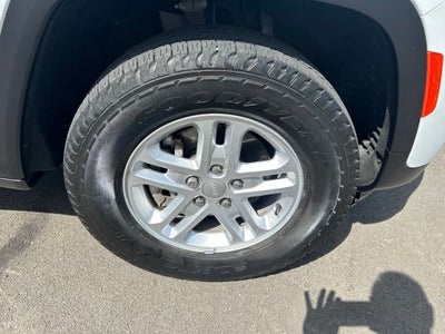 2023 Jeep Grand Cherokee Laredo 4x4