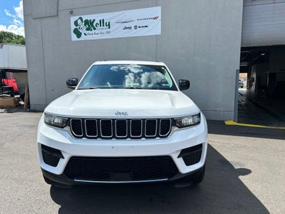 2023 Jeep Grand Cherokee Laredo 4x4
