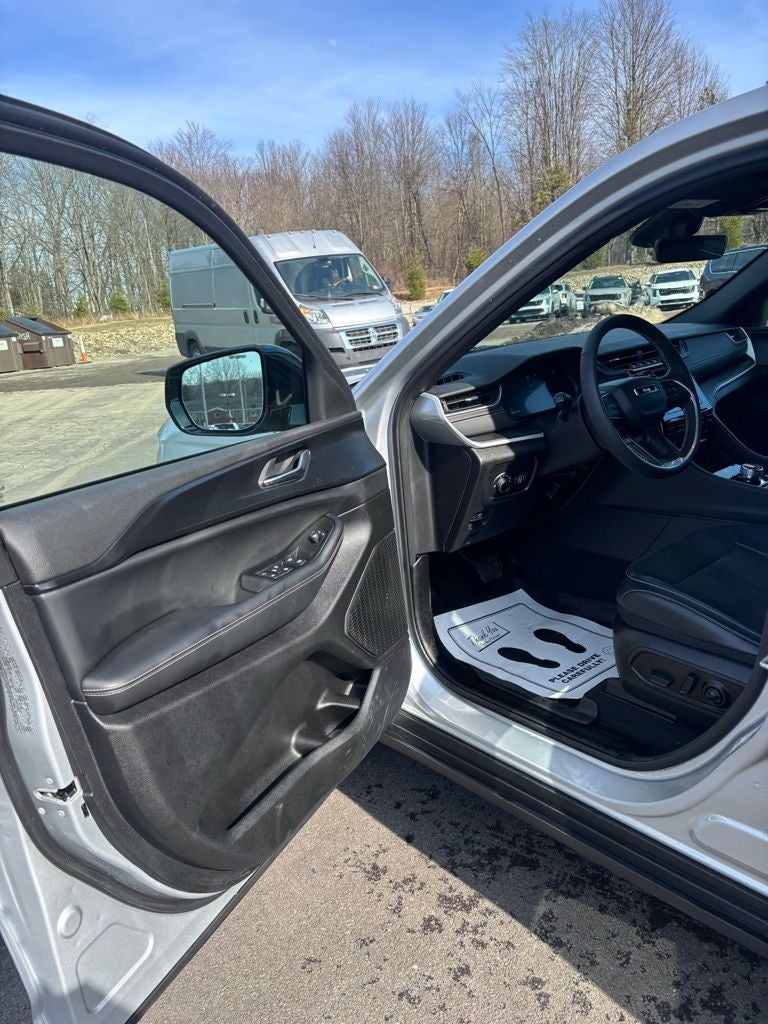 2025 Jeep Grand Cherokee Altitude X 4x4