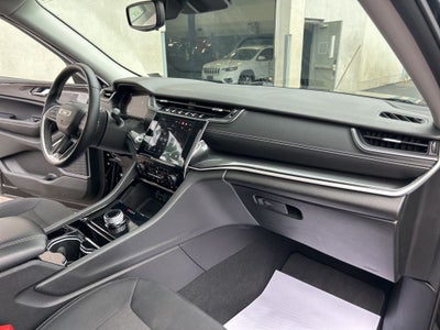 2022 Jeep Grand Cherokee Laredo 4x4