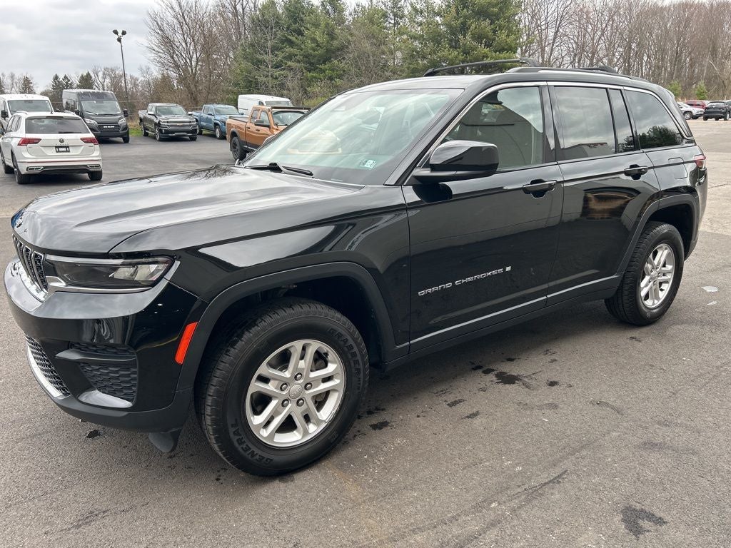 2022 Jeep Grand Cherokee Laredo 4x4