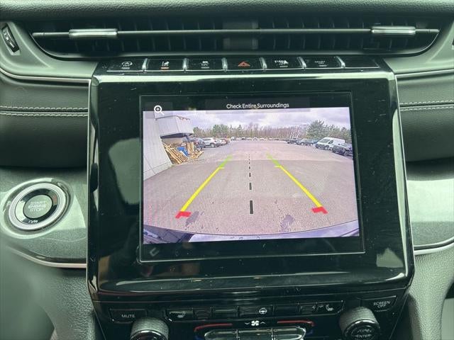 2022 Jeep Grand Cherokee Laredo 4x4