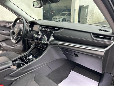 2022 Jeep Grand Cherokee Laredo 4x4