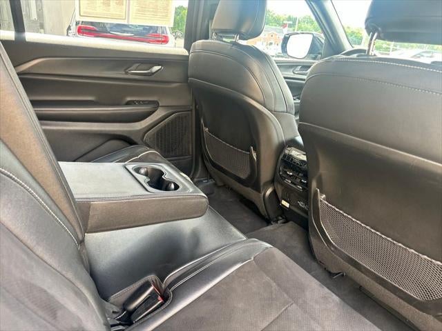 2024 Jeep Grand Cherokee L Altitude 4x4