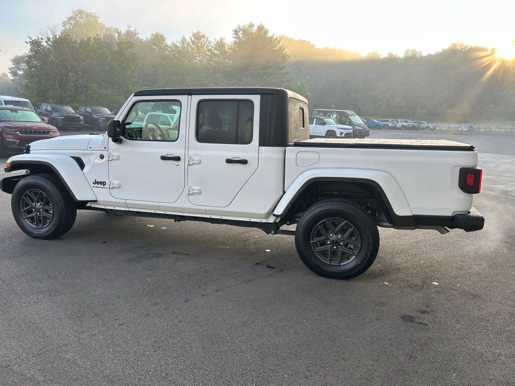 2024 Jeep Gladiator Sport S