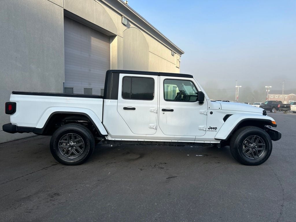 2024 Jeep Gladiator Sport S