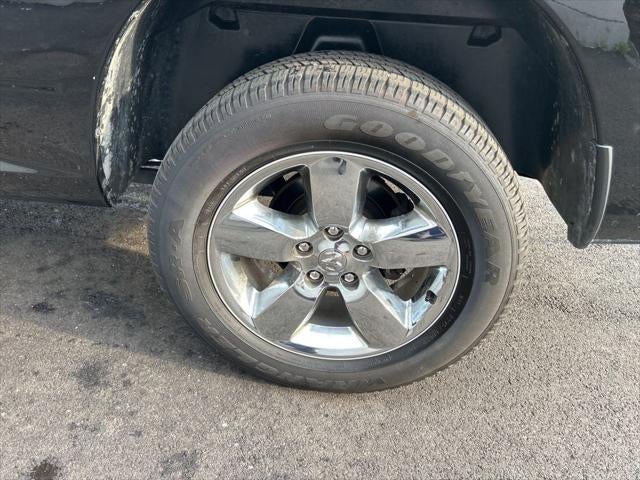 2024 RAM 1500 Classic Tradesman Crew Cab 4x4 6'4' Box