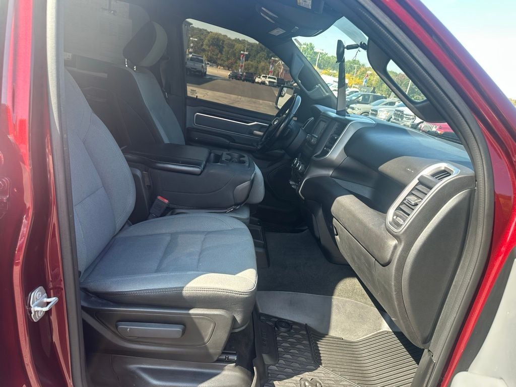 2021 RAM 1500 Big Horn Crew Cab 4x4 5'7' Box