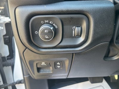 2023 RAM 1500 Big Horn Crew Cab 4x4 5'7' Box